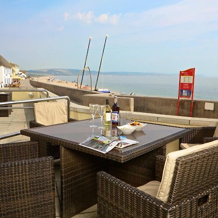 1 At The Beach Beesands Buitenkant foto