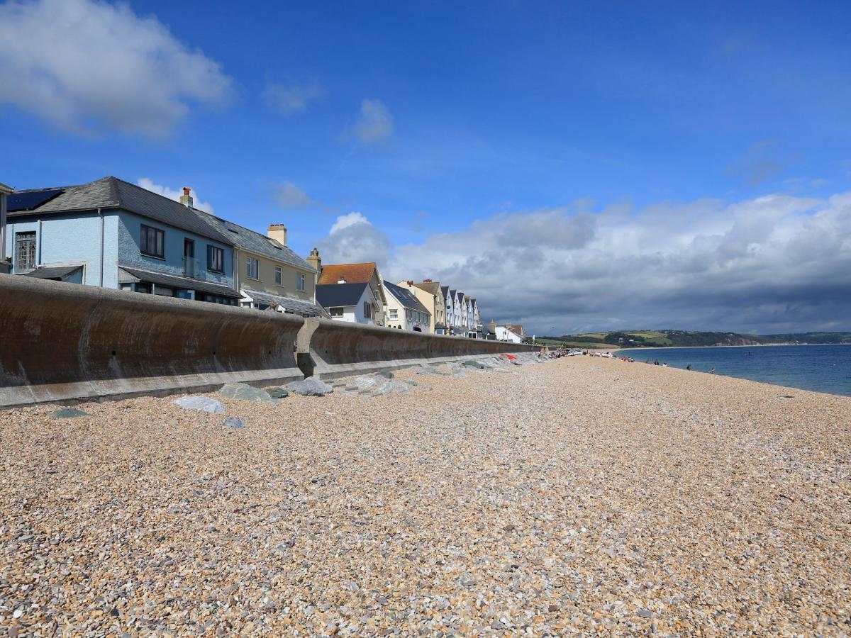 1 At The Beach Beesands Buitenkant foto